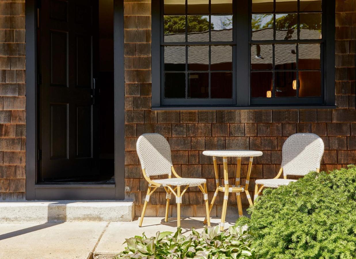 Bluebird Dennisport Hotel Exterior photo